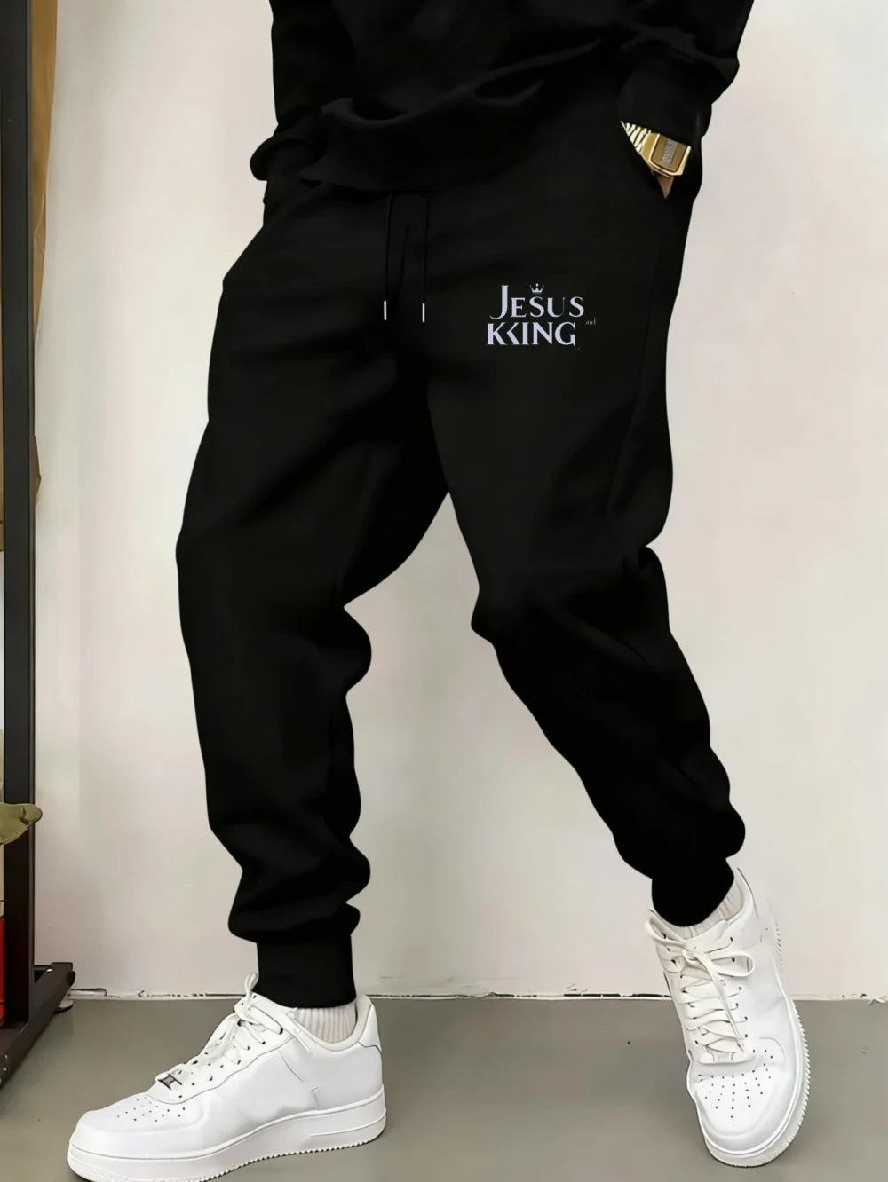Graphic Print Tapered Sweatpants